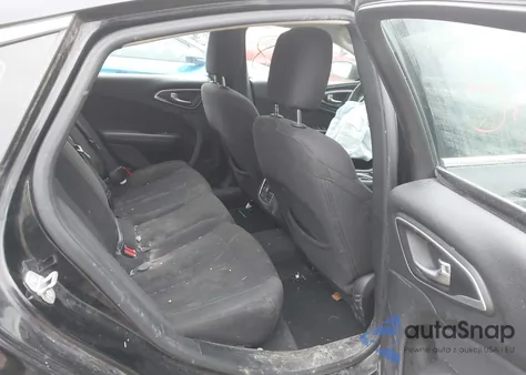 2015 Chrysler 200 Limited из США, поврежденный, VIN 1C3CCCABXFN547234